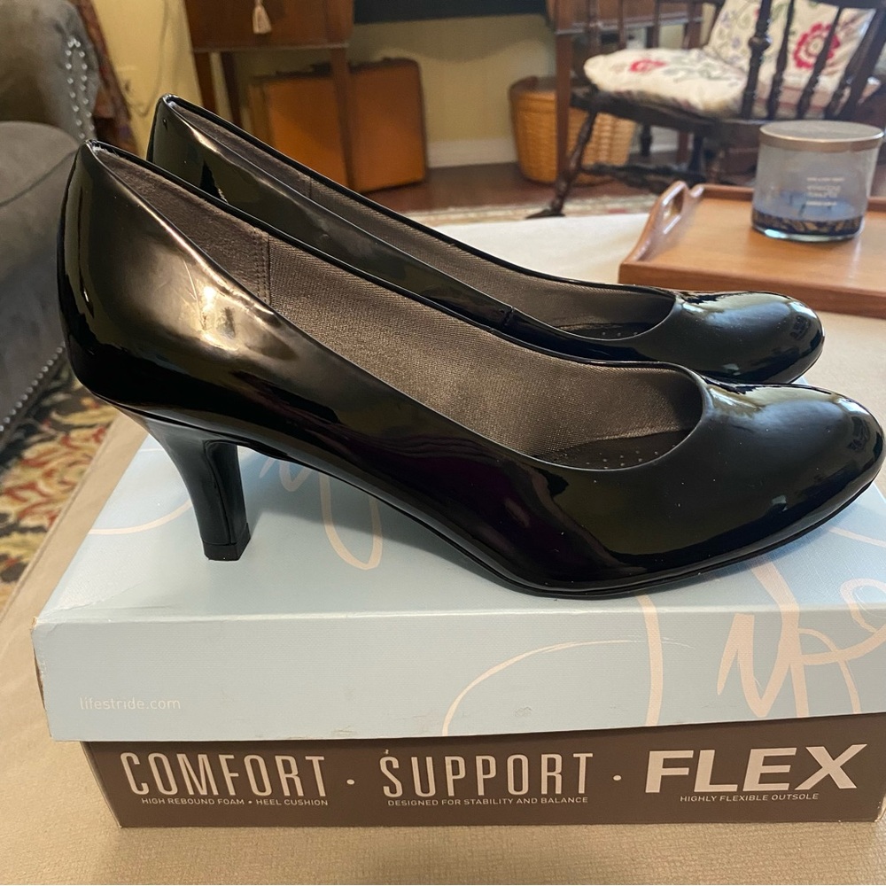 Life Stride Women's Glossy Black Heels Patent Leather